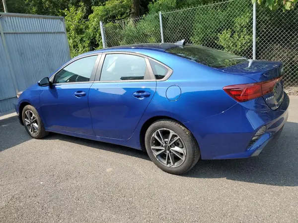 3KPF24ADXRE785306 2024 KIA FORTE - Image 2