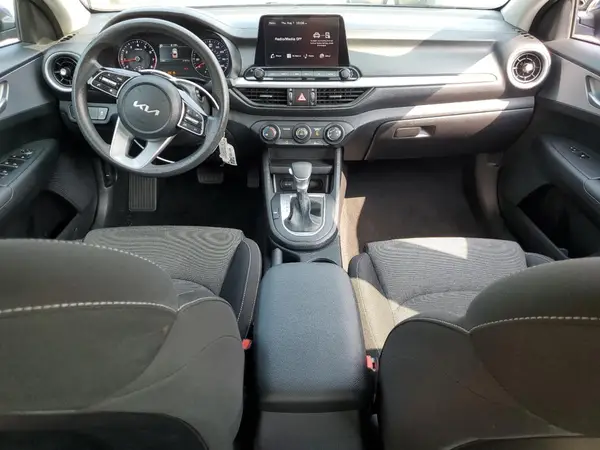 3KPF24ADXRE785306 2024 KIA FORTE - Image 8