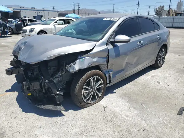 3KPF24ADXRE785936 2024 KIA FORTE - Image 1
