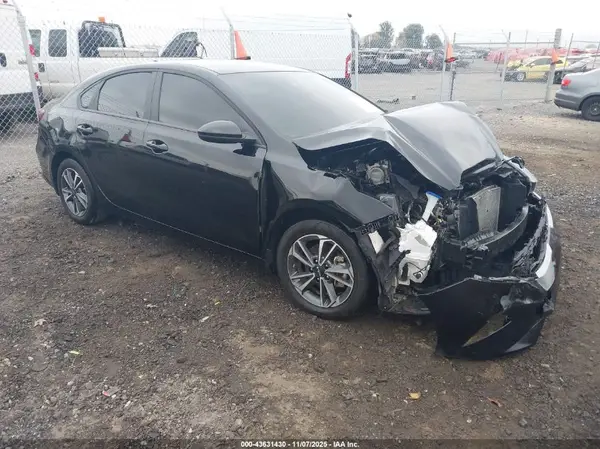 3KPF24ADXRE788058 2024 KIA FORTE - Image 1