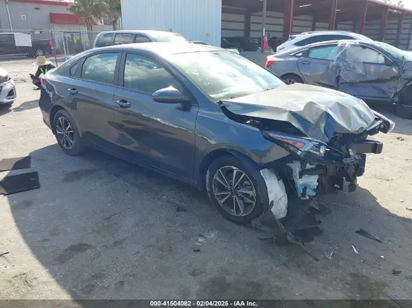 3KPF24ADXRE788593 2024 KIA FORTE - Image 1