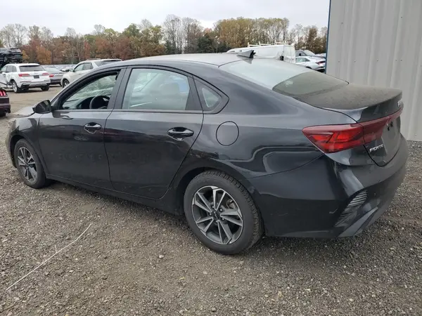 3KPF24ADXRE789422 2024 KIA FORTE - Image 2