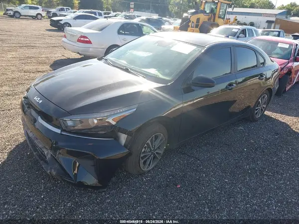 3KPF24ADXRE789663 2024 KIA FORTE - Image 2