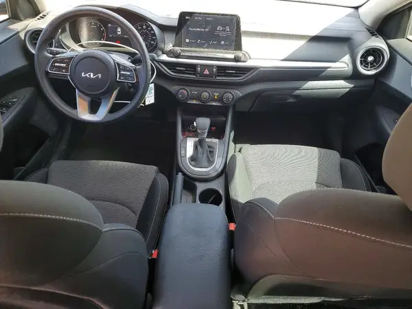 3KPF24ADXRE790053 2024 KIA FORTE - Image 8