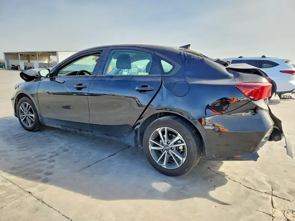 3KPF24ADXRE790330 2024 KIA FORTE - Image 2