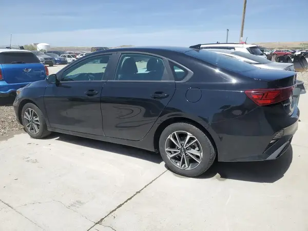 3KPF24ADXRE791848 2024 KIA FORTE - Image 2