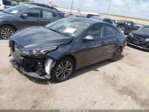 3KPF24ADXRE792448 2024 KIA FORTE - Image 2