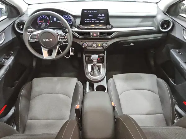 3KPF24ADXRE794572 2024 KIA FORTE - Image 8