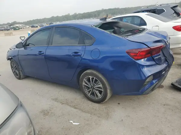 3KPF24ADXRE796127 2024 KIA FORTE - Image 2