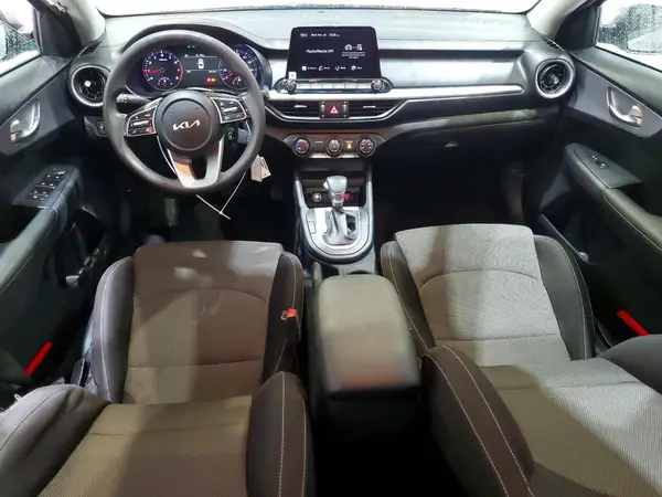 3KPF24ADXRE796614 2024 KIA FORTE - Image 8