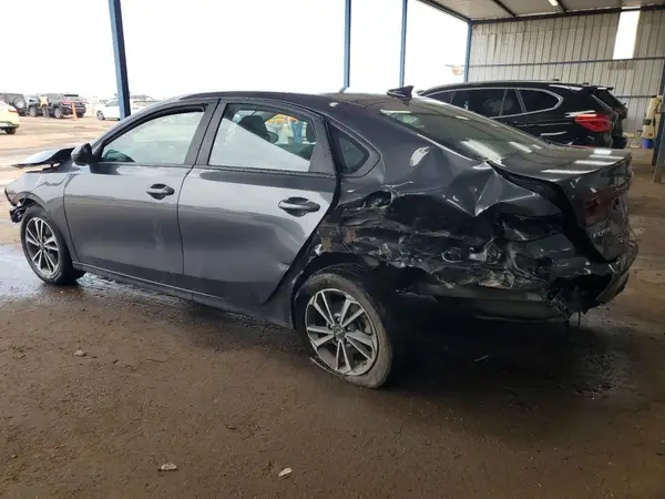 3KPF24ADXRE798878 2024 KIA FORTE - Image 2