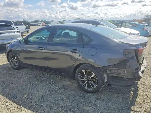 3KPF24ADXRE799075 2024 KIA FORTE - Image 2