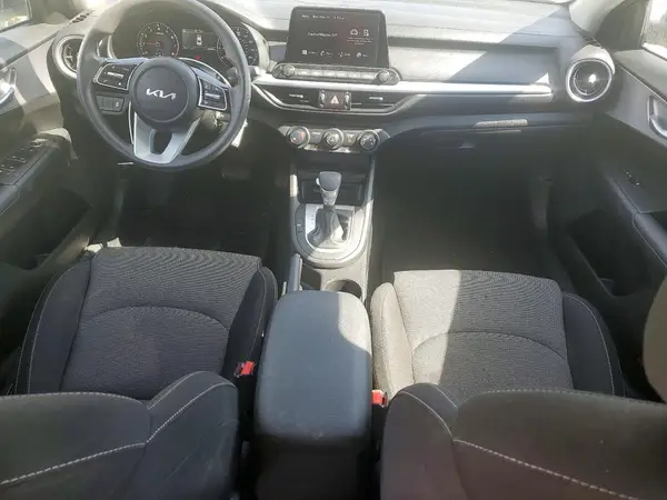 3KPF24ADXRE799075 2024 KIA FORTE - Image 8