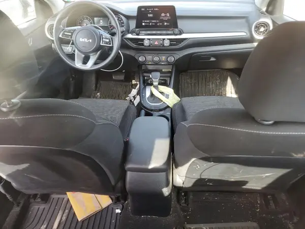 3KPF24ADXRE799383 2024 KIA FORTE - Image 8