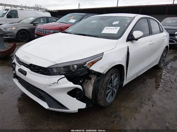 3KPF24ADXRE799481 2024 KIA FORTE - Image 2