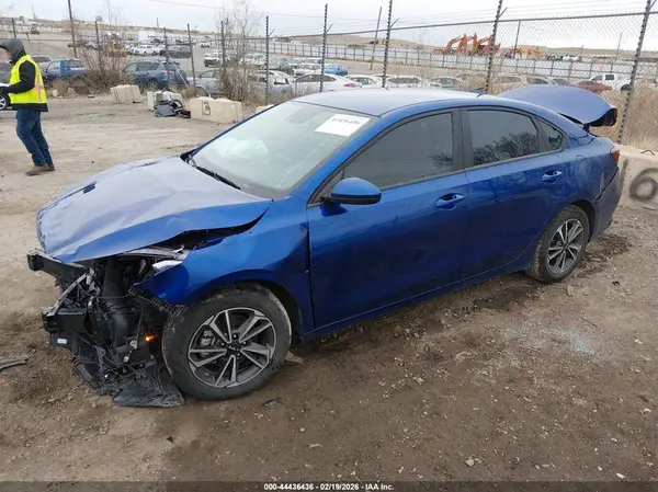 3KPF24ADXRE800421 2024 KIA FORTE - Image 2