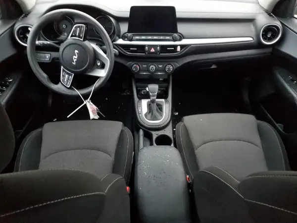 3KPF24ADXRE802184 2024 KIA FORTE - Image 8