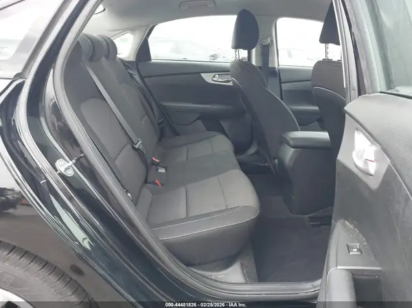 3KPF24ADXRE803268 2024 KIA FORTE - Image 8