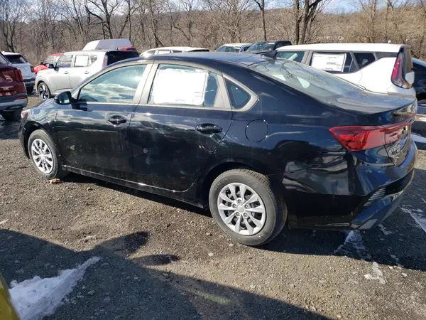 3KPF24ADXRE803366 2024 KIA FORTE - Image 2