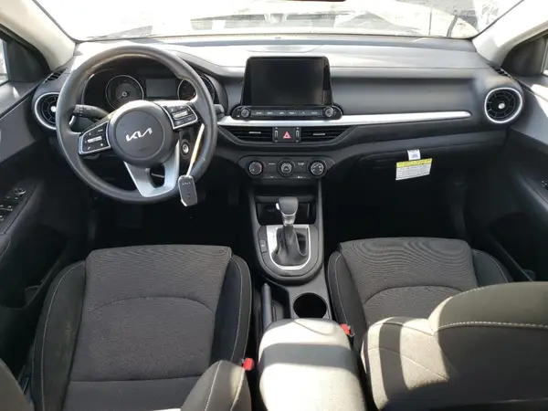 3KPF24ADXRE803366 2024 KIA FORTE - Image 8