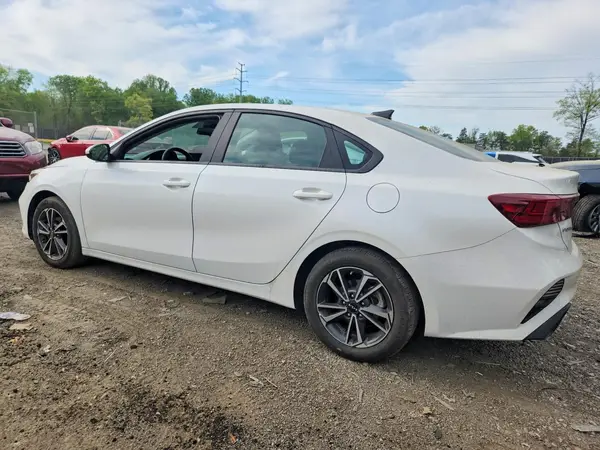 3KPF24ADXRE803478 2024 KIA FORTE - Image 2