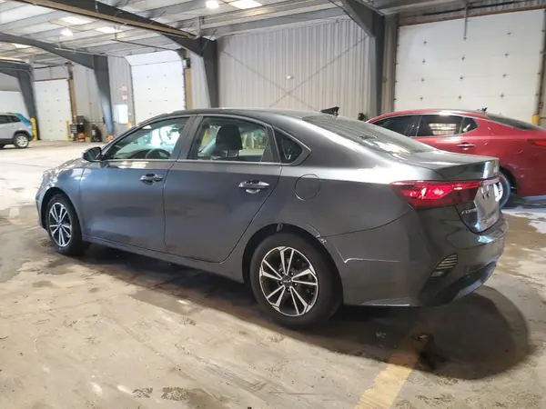 3KPF24ADXRE804596 2024 KIA FORTE - Image 2