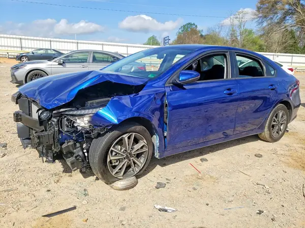 3KPF24ADXRE804808 2024 KIA FORTE - Image 1