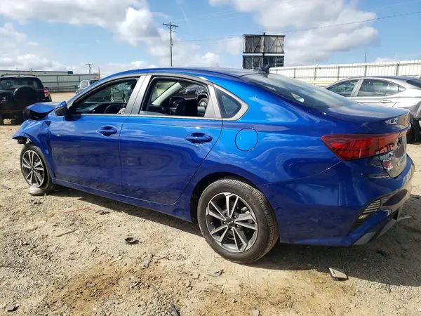 3KPF24ADXRE804808 2024 KIA FORTE - Image 2