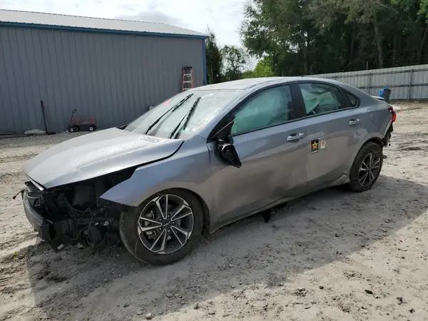 3KPF24ADXRE805084 2024 KIA FORTE - Image 1