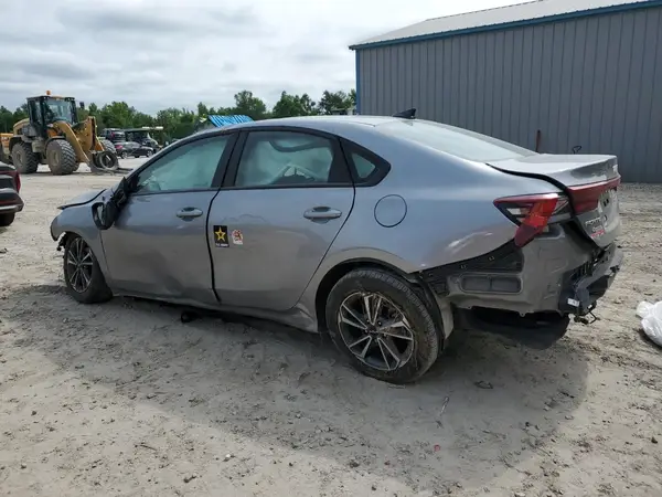 3KPF24ADXRE805084 2024 KIA FORTE - Image 2