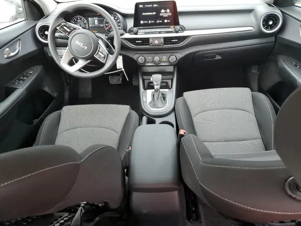 3KPF24ADXRE805697 2024 KIA FORTE - Image 8