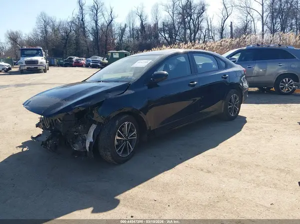 3KPF24ADXRE805702 2024 KIA FORTE - Image 2