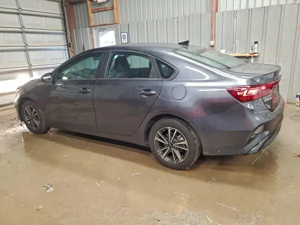 3KPF24ADXRE806834 2024 KIA FORTE - Image 2