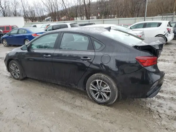 3KPF24ADXRE806848 2024 KIA FORTE - Image 2