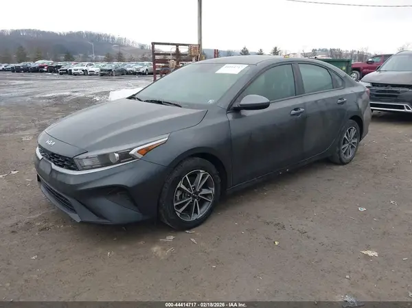 3KPF24ADXRE806980 2024 KIA FORTE - Image 2