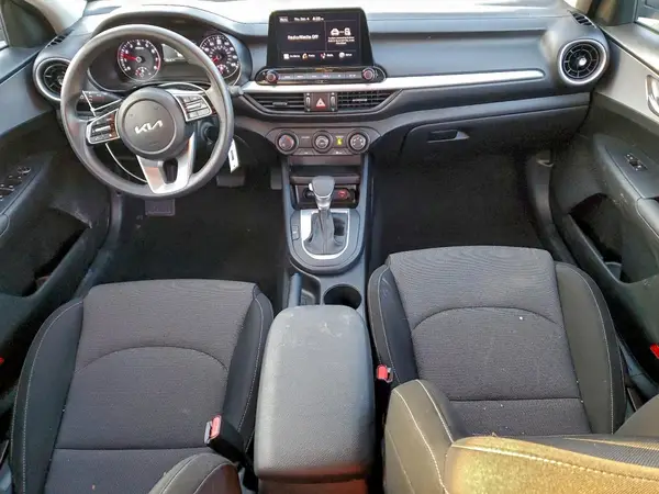 3KPF24ADXRE807353 2024 KIA FORTE - Image 8