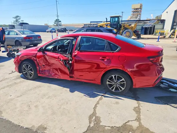 3KPF24ADXRE809443 2024 KIA FORTE - Image 2