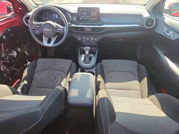 3KPF24ADXRE809443 2024 KIA FORTE - Image 8