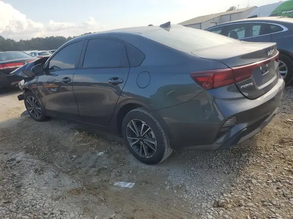 3KPF24ADXRE810835 2024 KIA FORTE - Image 2