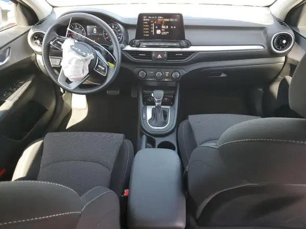 3KPF24ADXRE810933 2024 KIA FORTE - Image 8