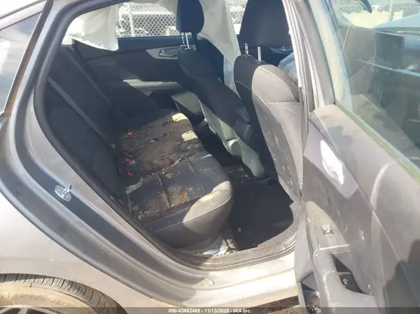 3KPF24ADXRE811421 2024 KIA FORTE - Image 8