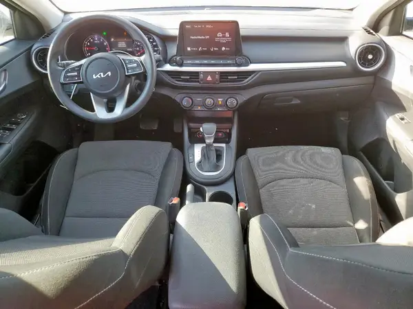 3KPF24ADXRE811435 2024 KIA FORTE - Image 8