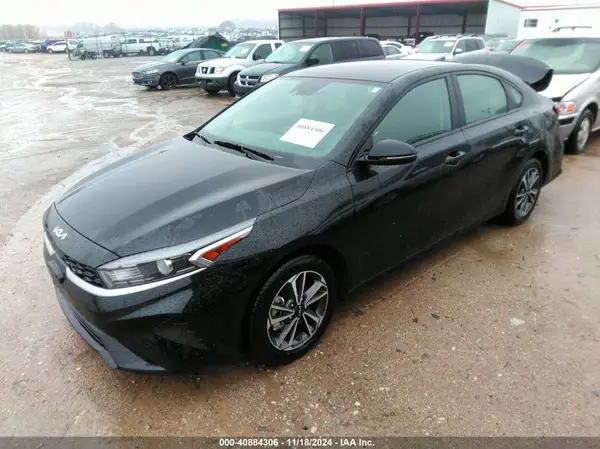 3KPF24ADXRE813170 2024 KIA FORTE - Image 2