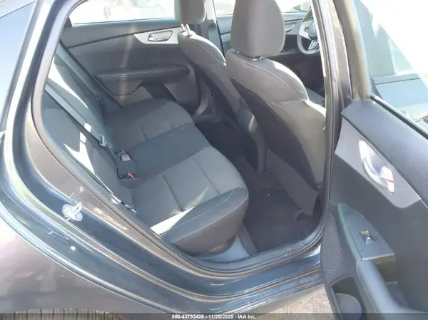 3KPF24ADXRE816912 2024 KIA FORTE - Image 8