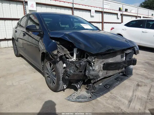 3KPF24ADXRE817364 2024 KIA FORTE - Image 1