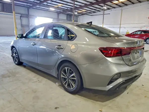 3KPF24ADXRE820507 2024 KIA FORTE - Image 2