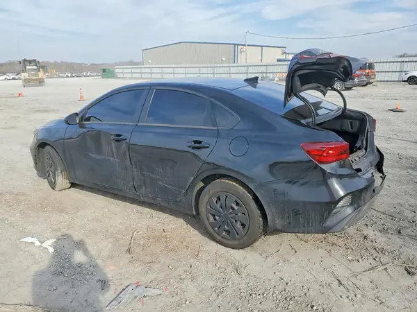 3KPF24ADXRE821155 2024 KIA FORTE - Image 2
