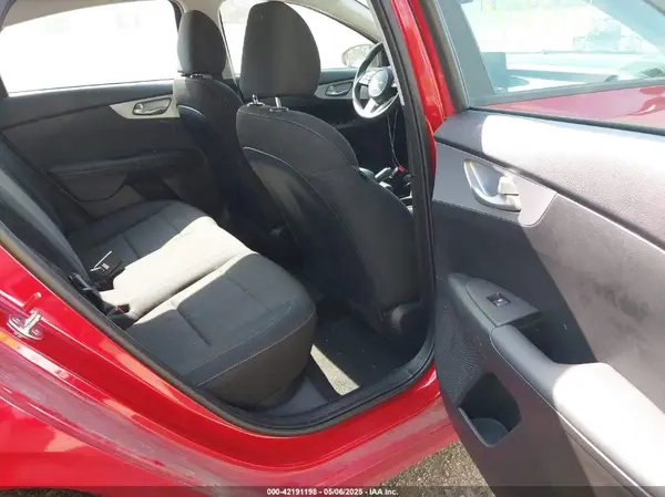 3KPF24ADXRE821351 2024 KIA FORTE - Image 8