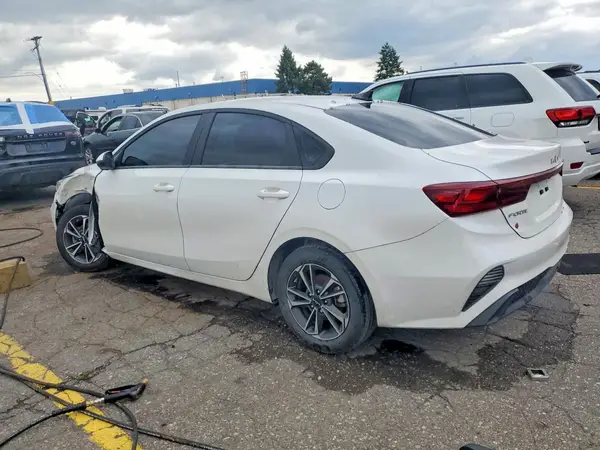 3KPF24ADXRE821530 2024 KIA FORTE - Image 2