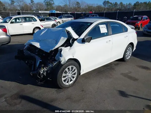 3KPF24ADXRE822094 2024 KIA FORTE - Image 2